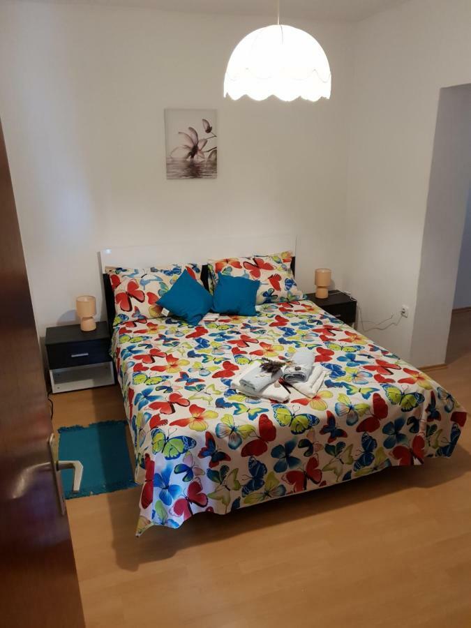 Apartman Dora Smrika Exterior photo